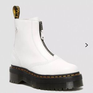 Dr. Martens JETTA ZIPPED LEATHER PLATFORM